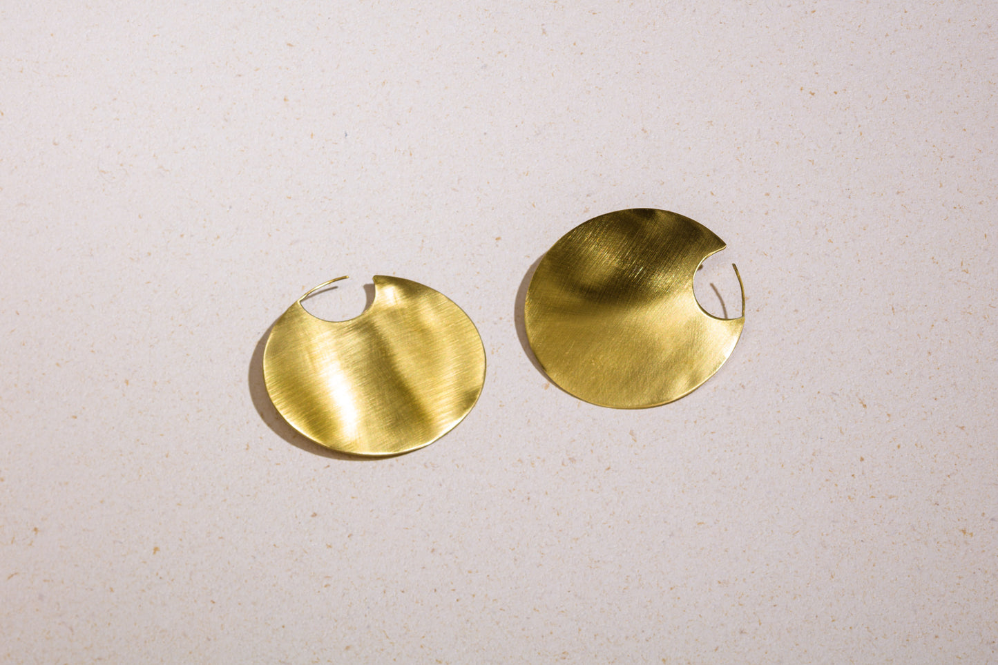 discus earrings
