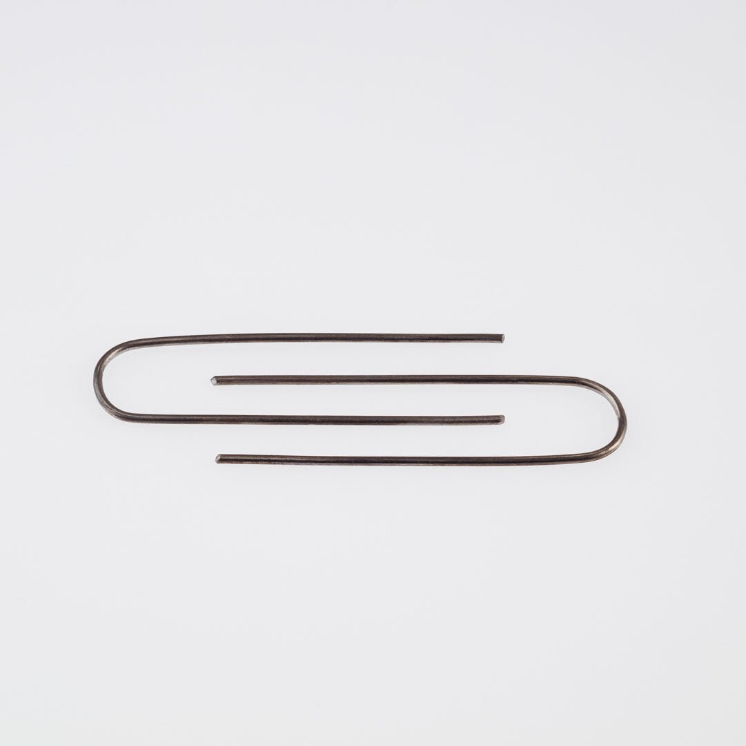 U earrings