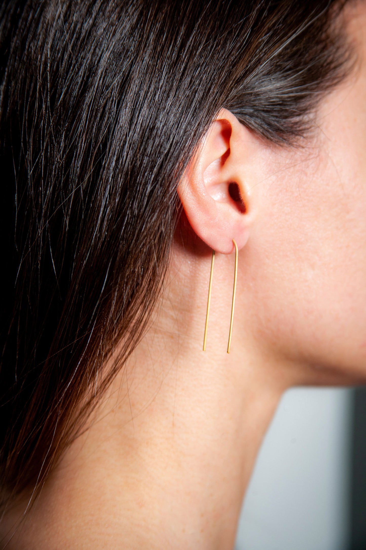 U earrings