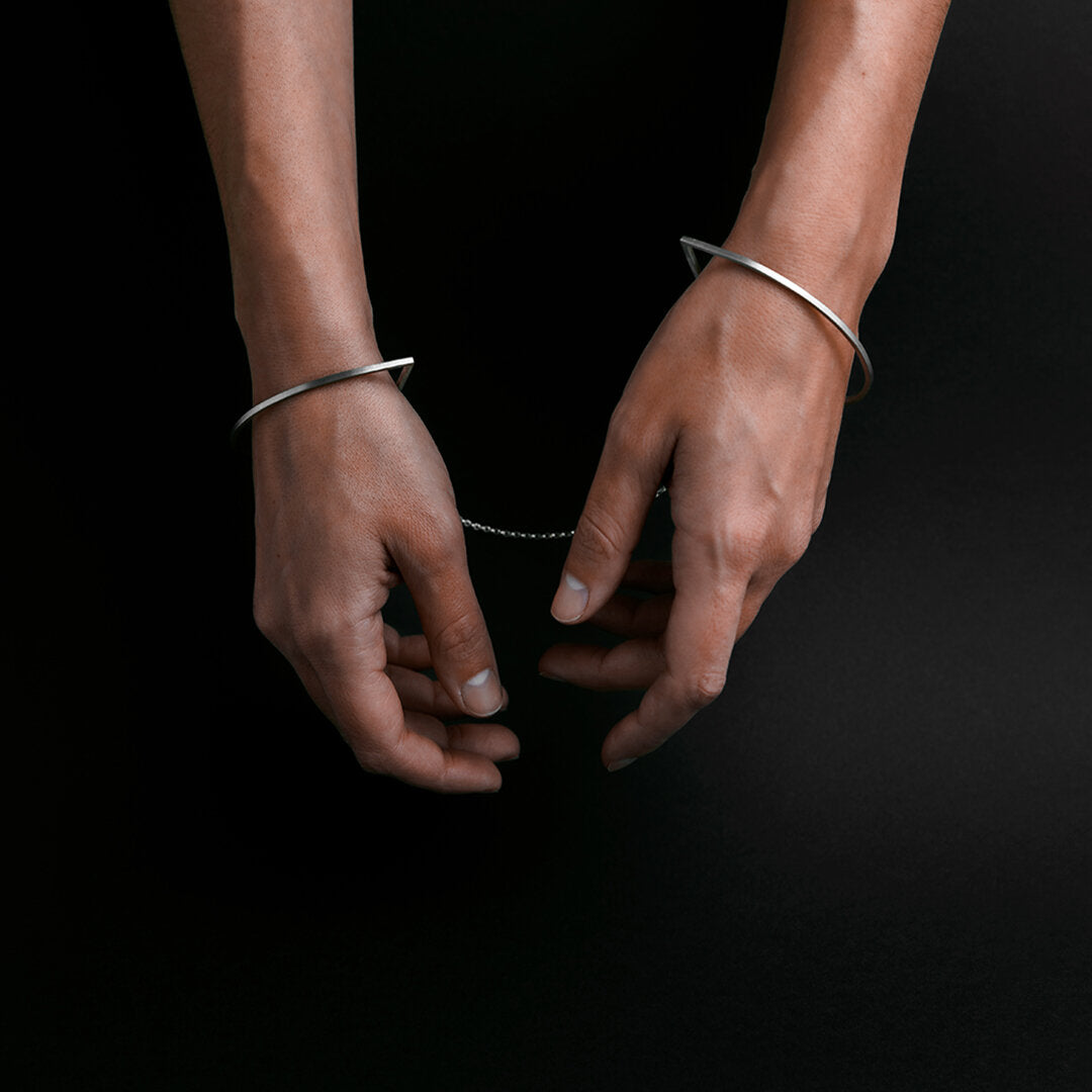 D handcuffs
