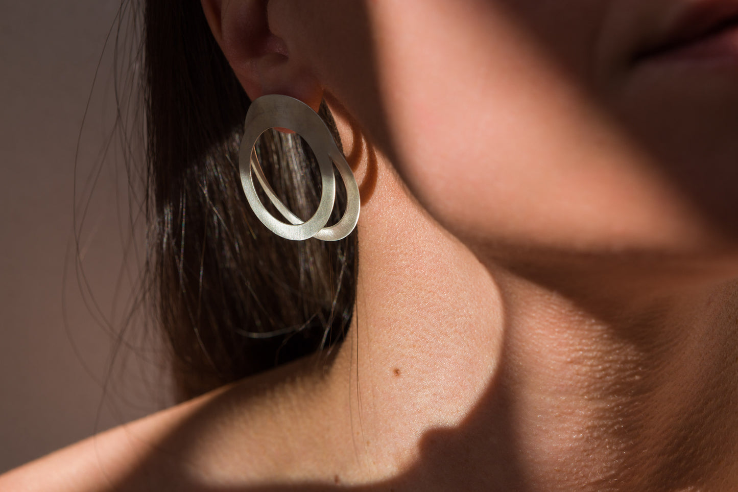 O2 earrings